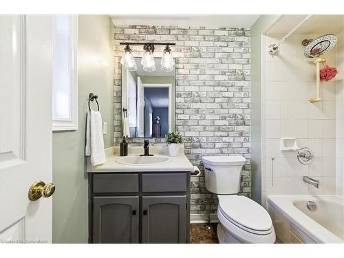 1286 Hammond Street, Burlington, ON - Indoor Photo Showing Bathroom