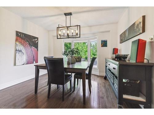 1286 Hammond Street, Burlington, ON - Indoor Photo Showing Dining Room