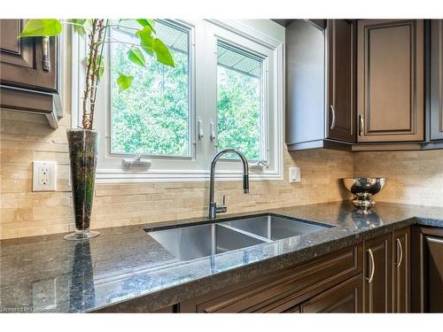 112 Henley Drive, Stoney Creek, ON - Indoor Photo Showing Kitchen With Double Sink