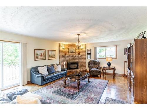 112 Henley Drive, Stoney Creek, ON - Indoor Photo Showing Living Room With Fireplace