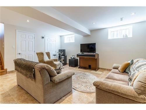 112 Henley Drive, Stoney Creek, ON - Indoor Photo Showing Basement