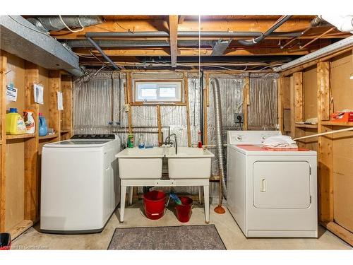 112 Henley Drive, Stoney Creek, ON - Indoor Photo Showing Laundry Room