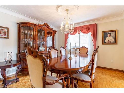 112 Henley Drive, Stoney Creek, ON - Indoor Photo Showing Dining Room