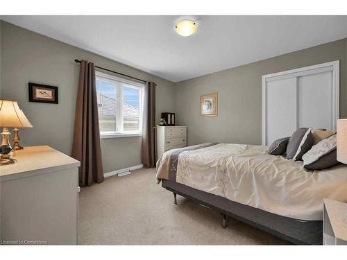 66 Bisset Avenue, Brantford, ON - Indoor Photo Showing Bedroom