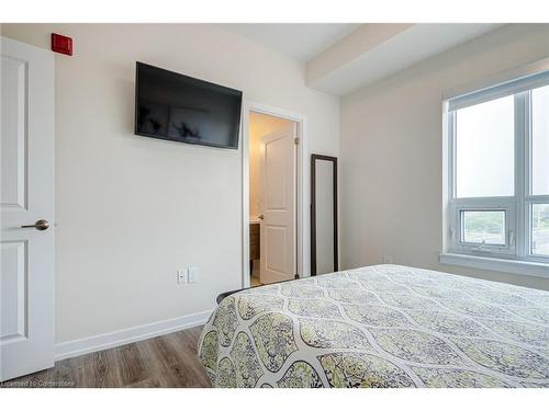 416-121 #8 Highway, Stoney Creek, ON - Indoor Photo Showing Bedroom