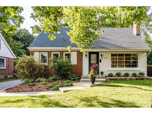 299 Merle Avenue, Burlington, ON - Outdoor With Facade