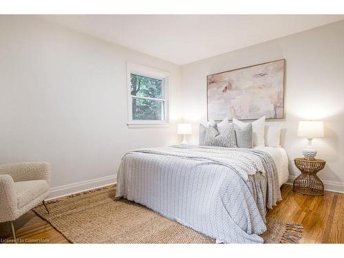 299 Merle Avenue, Burlington, ON - Indoor Photo Showing Bedroom