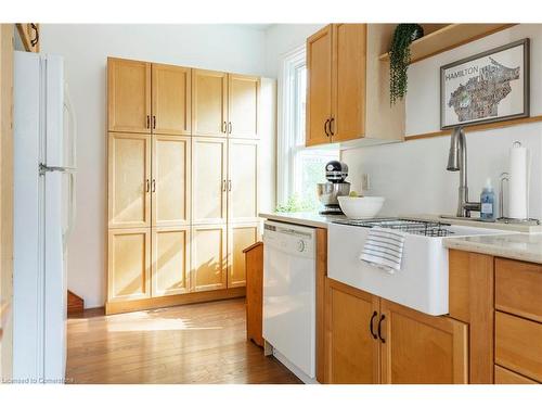 77 Poulette Street, Hamilton, ON - Indoor Photo Showing Kitchen