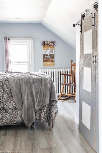 77 Poulette Street, Hamilton, ON - Indoor Photo Showing Bedroom