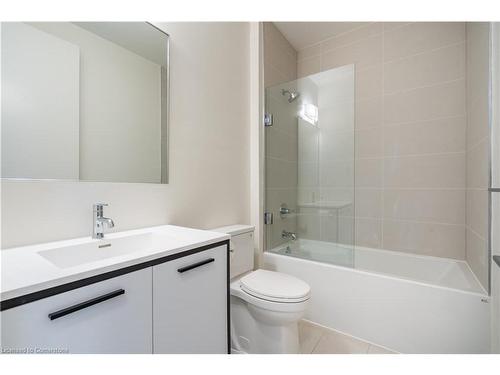 76-10 Windward Drive, Grimsby, ON - Indoor Photo Showing Bathroom