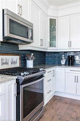 958 Beach Boulevard, Hamilton, ON - Indoor Photo Showing Kitchen With Upgraded Kitchen