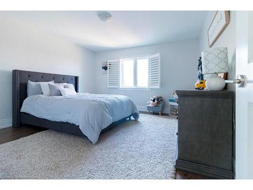 958 Beach Boulevard, Hamilton, ON - Indoor Photo Showing Bedroom