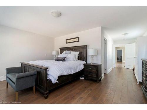 958 Beach Boulevard, Hamilton, ON - Indoor Photo Showing Bedroom