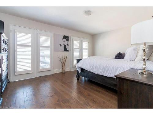 958 Beach Boulevard, Hamilton, ON - Indoor Photo Showing Bedroom