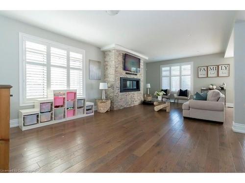 958 Beach Boulevard, Hamilton, ON - Indoor Photo Showing Living Room With Fireplace