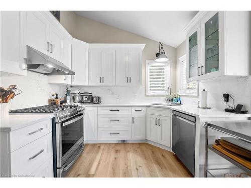 11616 Elizabeth Crescent, Wainfleet, ON - Indoor Photo Showing Kitchen With Upgraded Kitchen