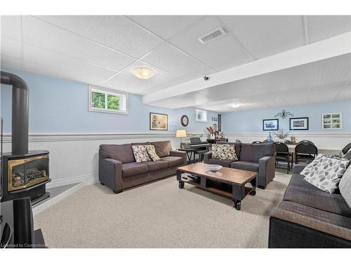 11616 Elizabeth Crescent, Wainfleet, ON - Indoor Photo Showing Living Room