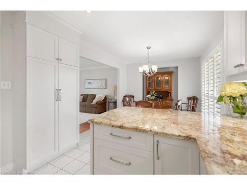 11 Bartonville Court, Hamilton, ON - Indoor Photo Showing Kitchen