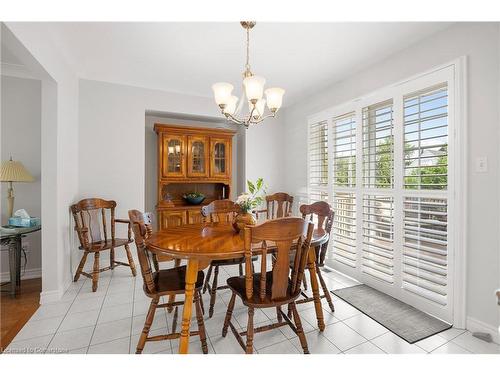 11 Bartonville Court, Hamilton, ON - Indoor Photo Showing Dining Room