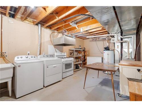 11 Bartonville Court, Hamilton, ON - Indoor Photo Showing Laundry Room