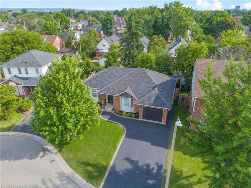 11 Bartonville Court, Hamilton, ON - Outdoor