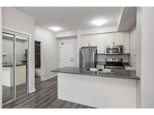 213-35 Southshore Crescent N, Hamilton, ON - Indoor Photo Showing Kitchen With Stainless Steel Kitchen