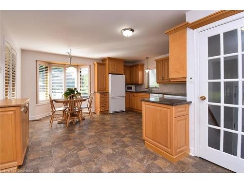 419 Book Road E, Ancaster, ON - Indoor Photo Showing Kitchen