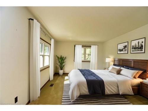 419 Book Road E, Ancaster, ON - Indoor Photo Showing Bedroom