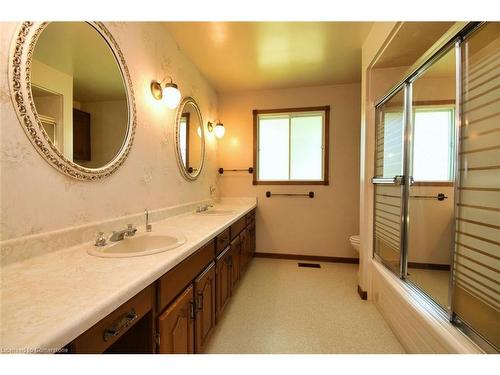 419 Book Road E, Ancaster, ON - Indoor Photo Showing Bathroom