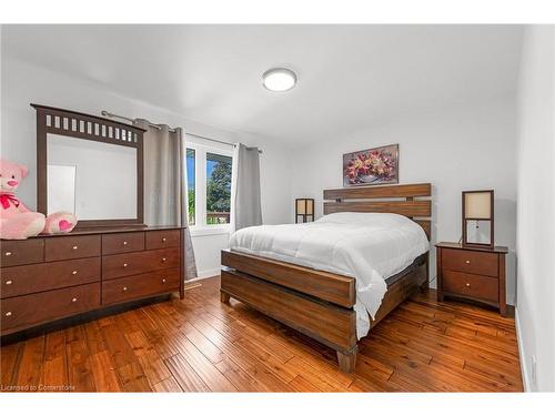 15414 Niagara River Parkway, Niagara-On-The-Lake, ON - Indoor Photo Showing Bedroom