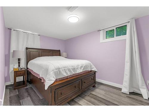 15414 Niagara River Parkway, Niagara-On-The-Lake, ON - Indoor Photo Showing Bedroom