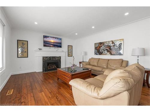 15414 Niagara River Parkway, Niagara-On-The-Lake, ON - Indoor Photo Showing Living Room With Fireplace