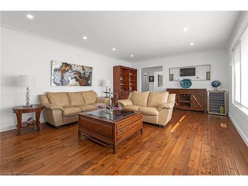 15414 Niagara River Parkway, Niagara-On-The-Lake, ON - Indoor Photo Showing Living Room