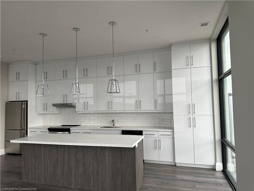 Ph 2406-15 Queen Street S, Hamilton, ON - Indoor Photo Showing Kitchen With Stainless Steel Kitchen With Upgraded Kitchen