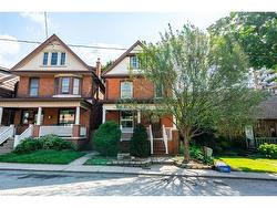 129 Ray Street S Hamilton, ON L8P 3W2