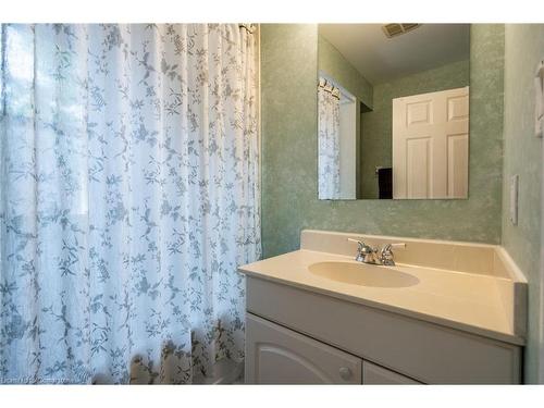 129 Ray Street S, Hamilton, ON - Indoor Photo Showing Bathroom