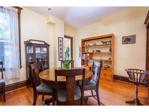 129 Ray Street S, Hamilton, ON - Indoor Photo Showing Dining Room