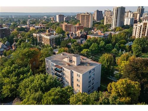 301-69 Herkimer Street, Hamilton, ON - Outdoor With View