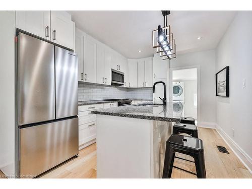 1258 Coric Avenue, Burlington, ON - Indoor Photo Showing Kitchen With Upgraded Kitchen