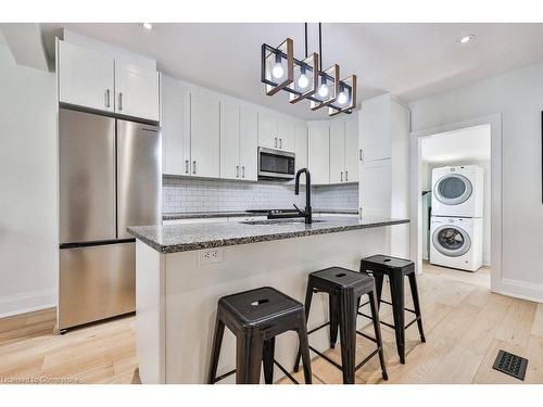 1258 Coric Avenue, Burlington, ON - Indoor Photo Showing Kitchen