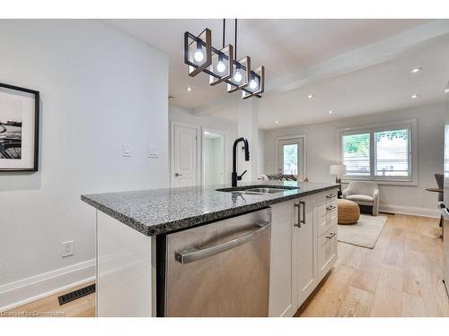 1258 Coric Avenue, Burlington, ON - Indoor Photo Showing Kitchen With Double Sink With Upgraded Kitchen