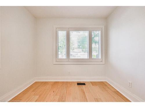 1258 Coric Avenue, Burlington, ON - Indoor Photo Showing Other Room