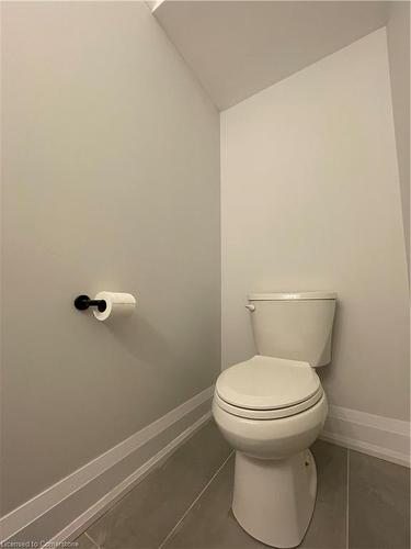 1-50 Erie Avenue, Hamilton, ON - Indoor Photo Showing Bathroom