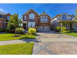 261 Montreal Circle  Stoney Creek, ON L8E 0C6