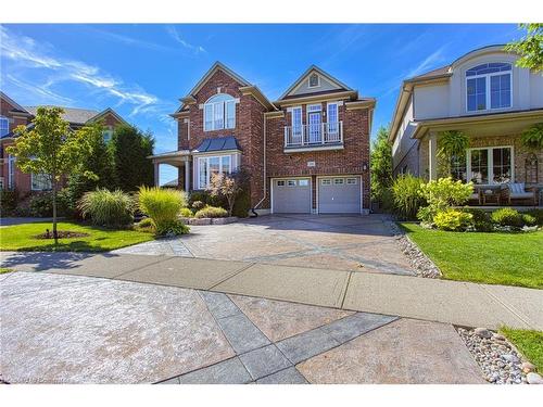 261 Montreal Circle, Stoney Creek, ON - Outdoor With Facade