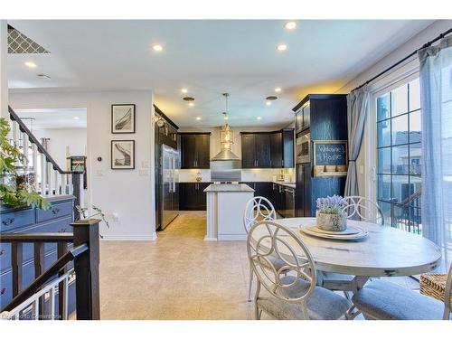 261 Montreal Circle, Stoney Creek, ON - Indoor Photo Showing Dining Room