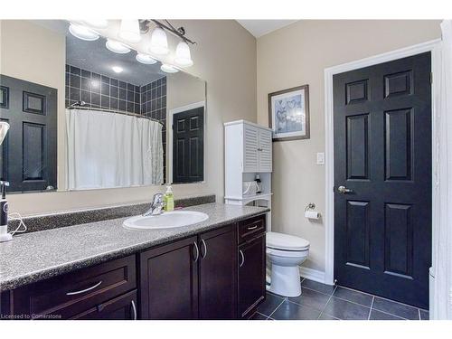 261 Montreal Circle, Stoney Creek, ON - Indoor Photo Showing Bathroom