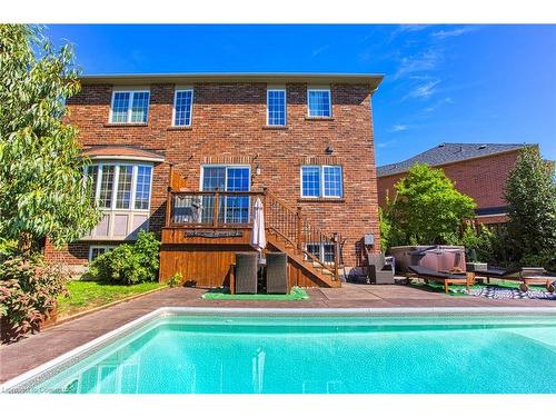 261 Montreal Circle, Stoney Creek, ON - Outdoor With In Ground Pool