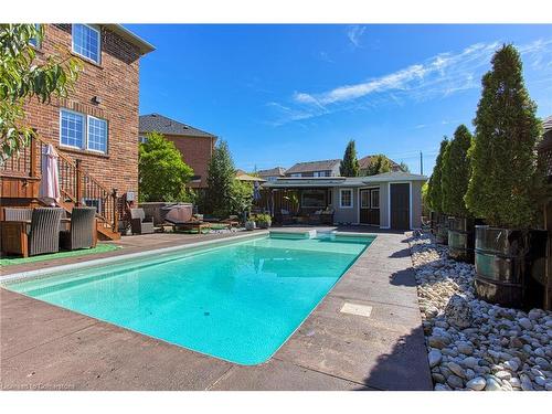 261 Montreal Circle, Stoney Creek, ON - Outdoor With In Ground Pool