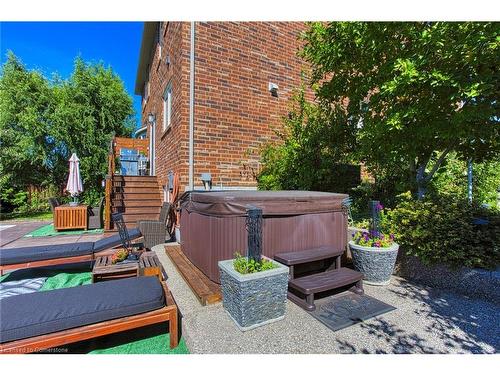 261 Montreal Circle, Stoney Creek, ON - Outdoor With Deck Patio Veranda With Exterior